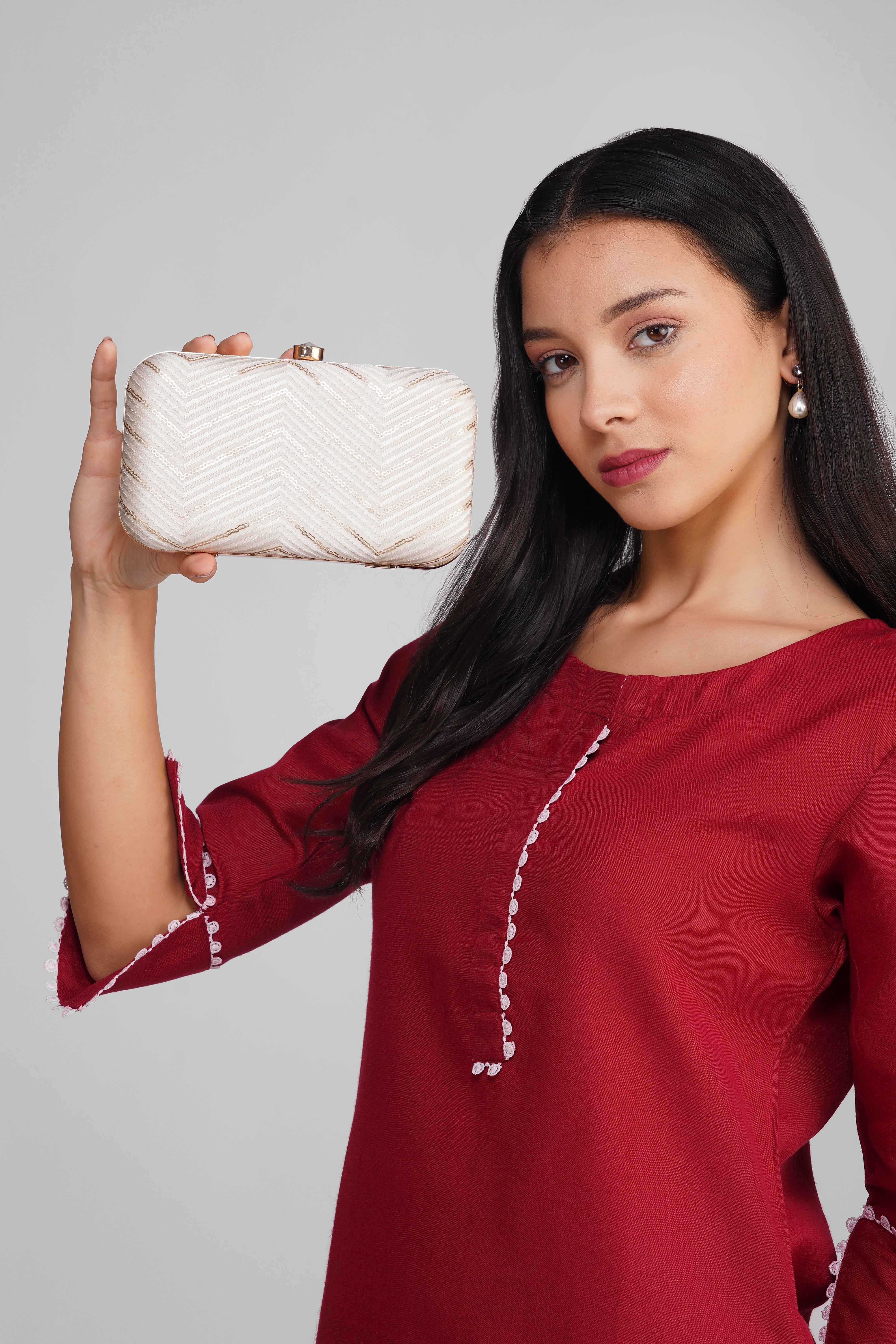 Nice-G Lucknow Loom Clutch: Graceful Traditional Legacy